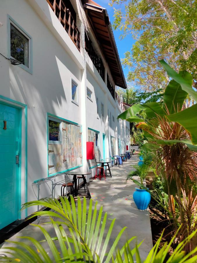 Gili Beach Bum Hostel Gili Trawangan Eksteriør billede