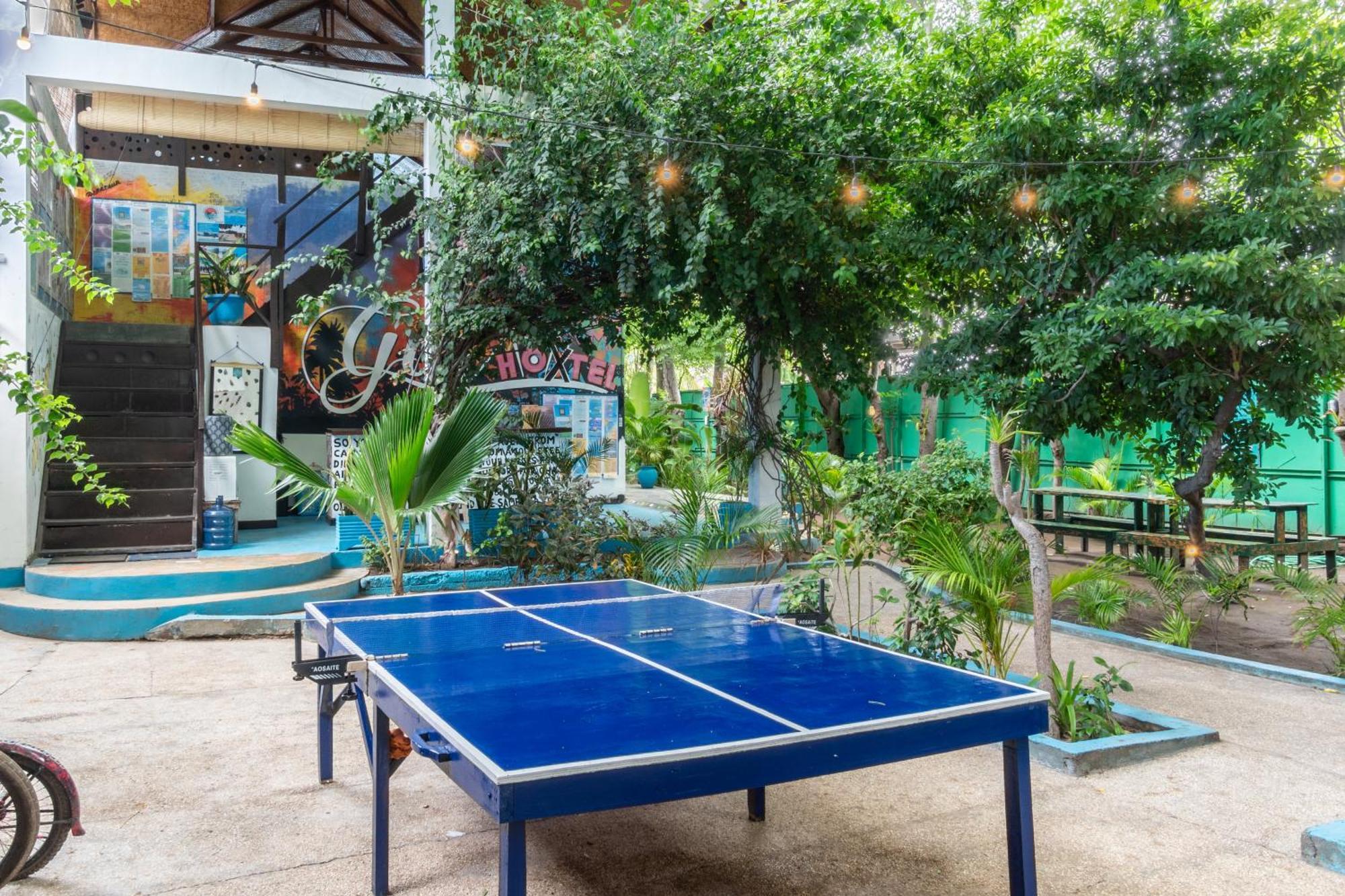 Gili Beach Bum Hostel Gili Trawangan Eksteriør billede