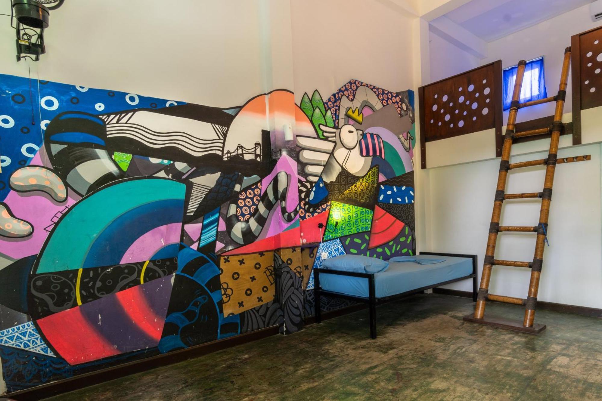 Gili Beach Bum Hostel Gili Trawangan Eksteriør billede