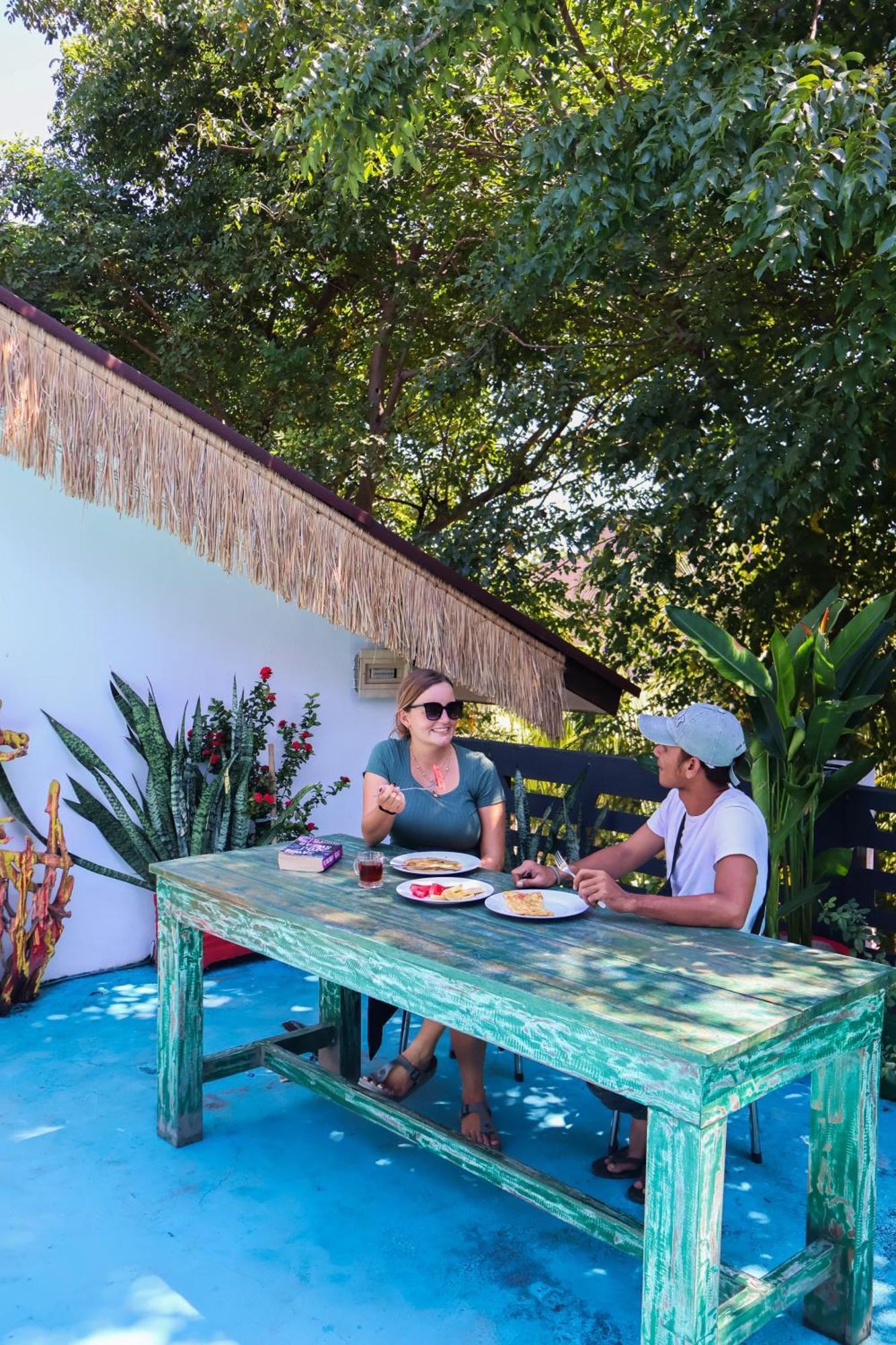 Gili Beach Bum Hostel Gili Trawangan Eksteriør billede