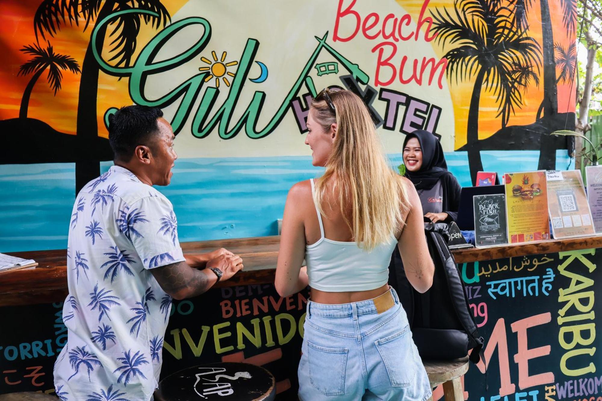 Gili Beach Bum Hostel Gili Trawangan Eksteriør billede