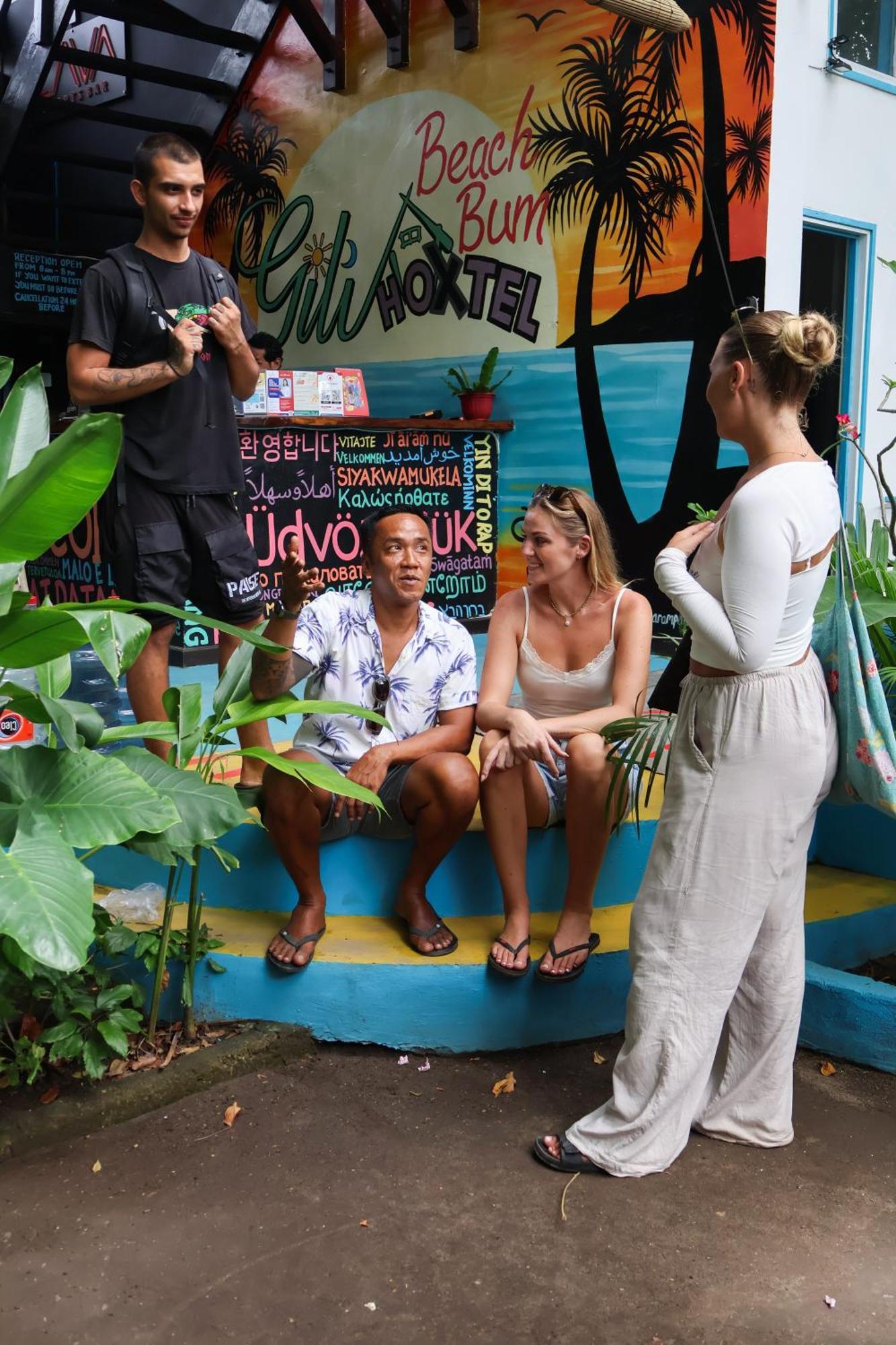 Gili Beach Bum Hostel Gili Trawangan Eksteriør billede
